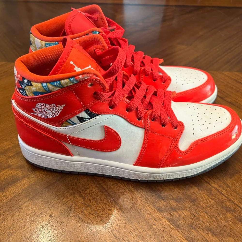 2021 Air Jordan 1 Mid SE 'Barcelona
Sweater'
